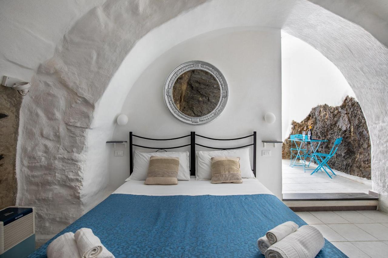 Pepita Apartment , Big Window To The Sea 마나롤라 외부 사진