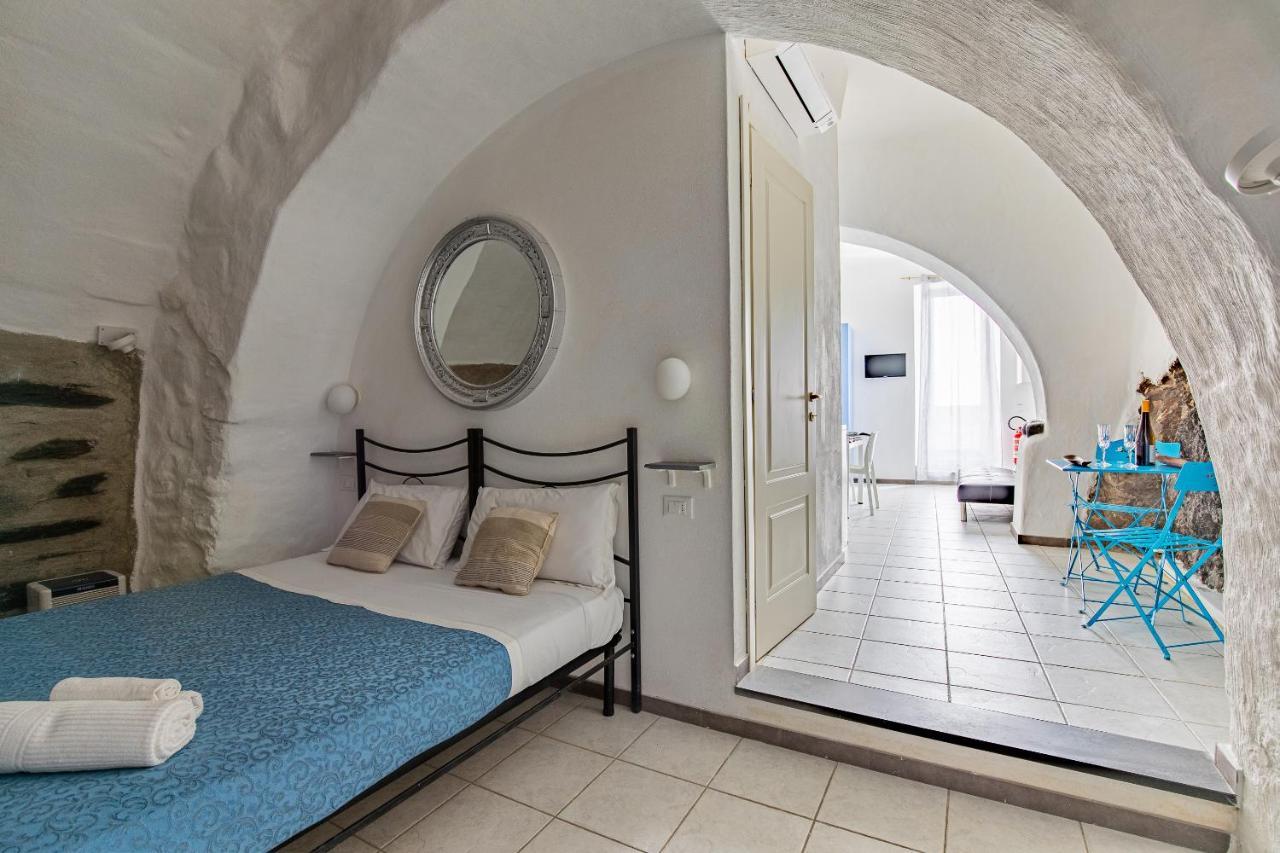 Pepita Apartment , Big Window To The Sea 마나롤라 외부 사진